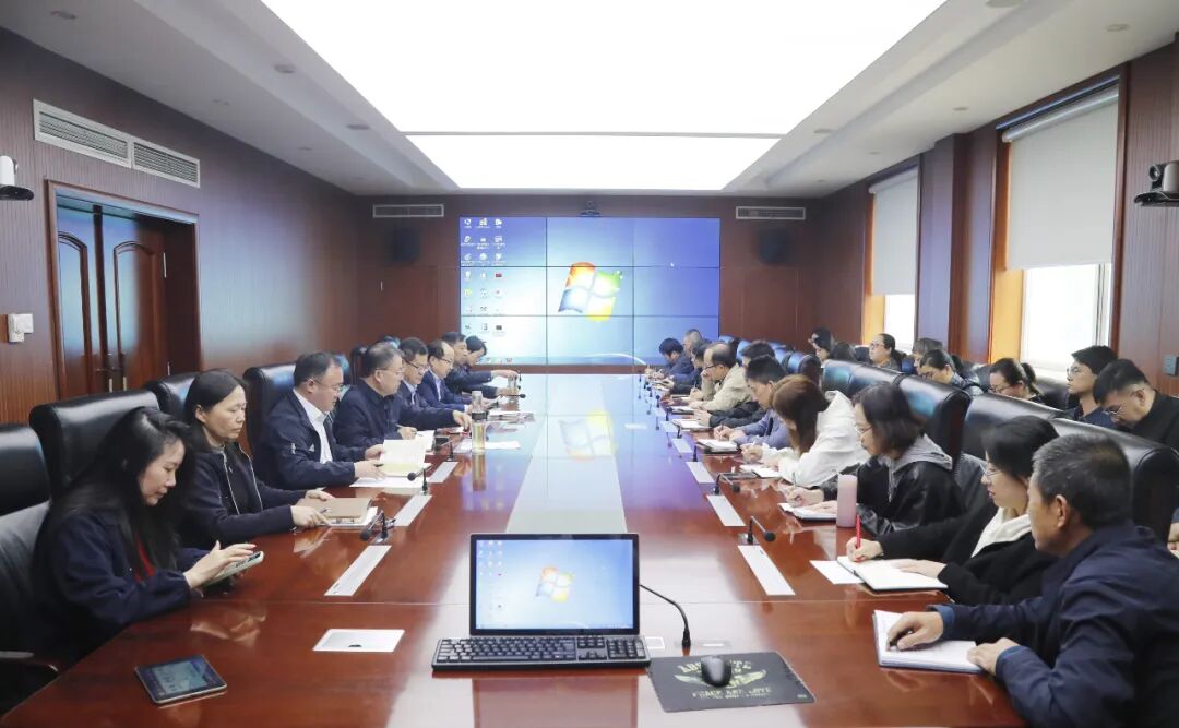 集团组织召开总会计师轮岗集体谈话会